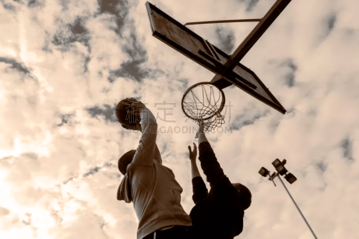 [图]莱昂纳多双响武磊替补助攻 海港3-2战胜玉昆