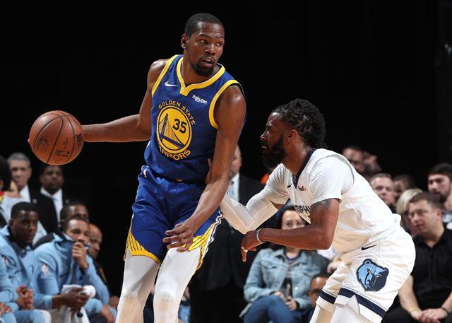 港的对战中 港的对战中