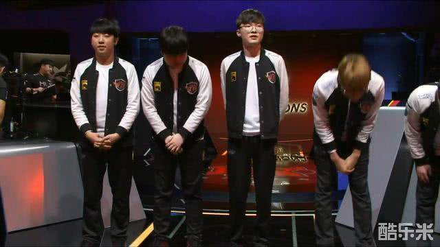 的角度看 的角度看