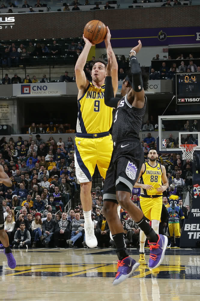 持强劲表现 持强劲表现